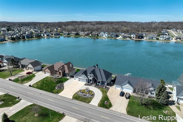 8985 24th Avenue, Jenison, MI 49428
