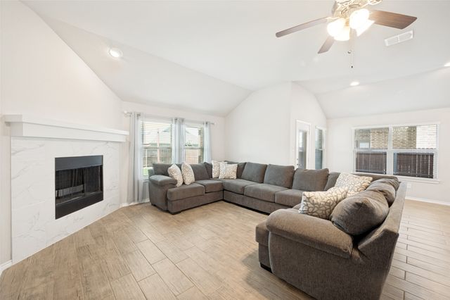 11449 White River Drive, Aubrey, TX 76227