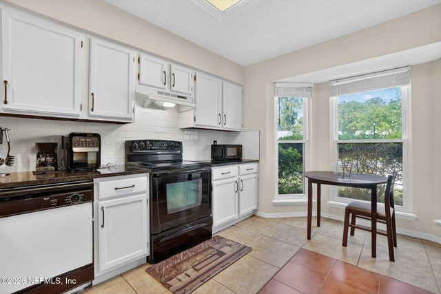 5572 BRYNER Drive, Jacksonville, FL 32244