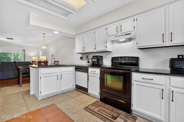 5572 BRYNER Drive, Jacksonville, FL 32244