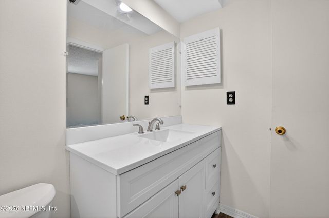 5572 BRYNER Drive, Jacksonville, FL 32244