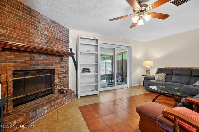 5572 BRYNER Drive, Jacksonville, FL 32244