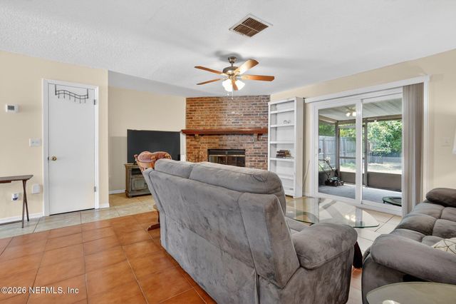 5572 BRYNER Drive, Jacksonville, FL 32244