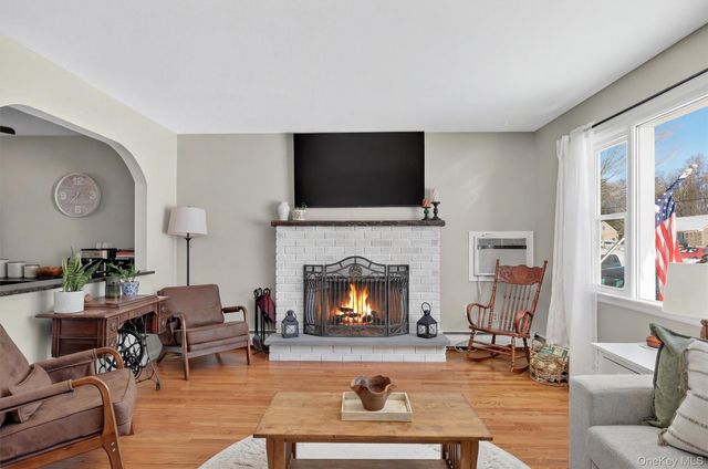 7 Nied Drive, Pleasant Valley, NY 12569