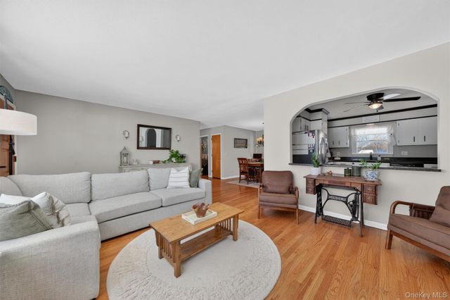 7 Nied Drive, Pleasant Valley, NY 12569