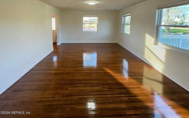 10206 SHOREVIEW Drive N, Jacksonville, FL 32218