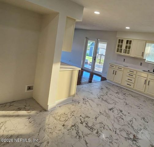 10206 SHOREVIEW Drive N, Jacksonville, FL 32218