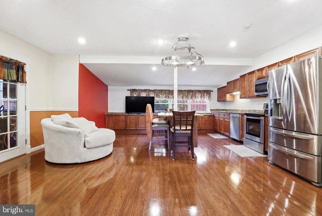8110 BERNARD DR, Fort Washington, MD 20744