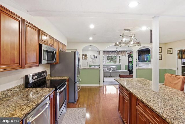 8110 BERNARD DR, Fort Washington, MD 20744