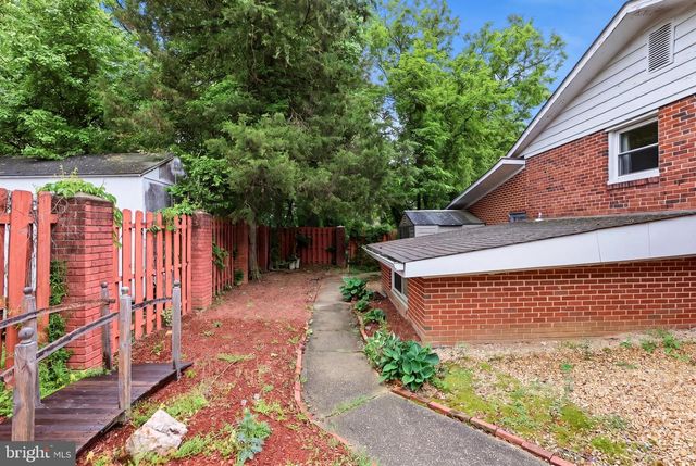 8110 BERNARD DR, Fort Washington, MD 20744