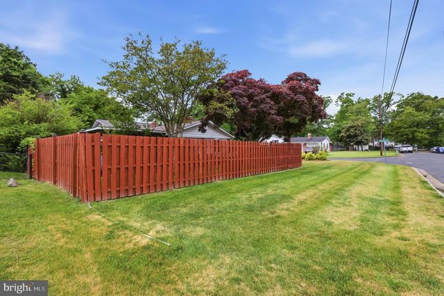 8110 BERNARD DR, Fort Washington, MD 20744