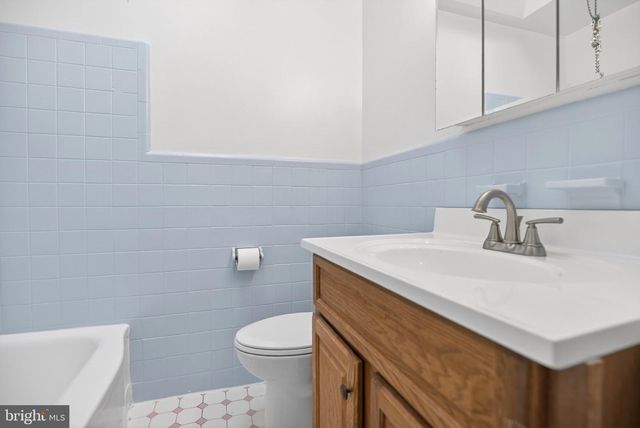 107 N BISHOP AVE, Clifton Heights, PA 19018