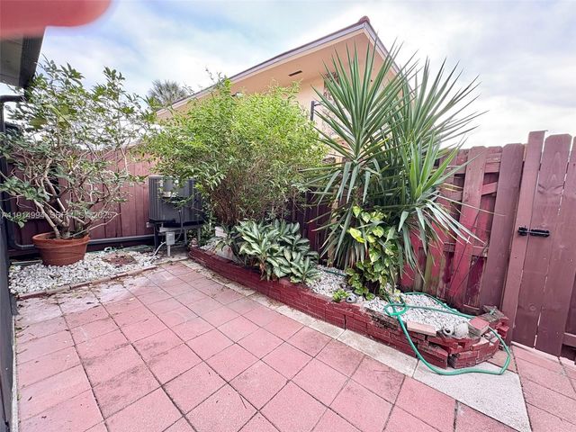 6568 SW 41st Pl 151, Davie, FL 33314