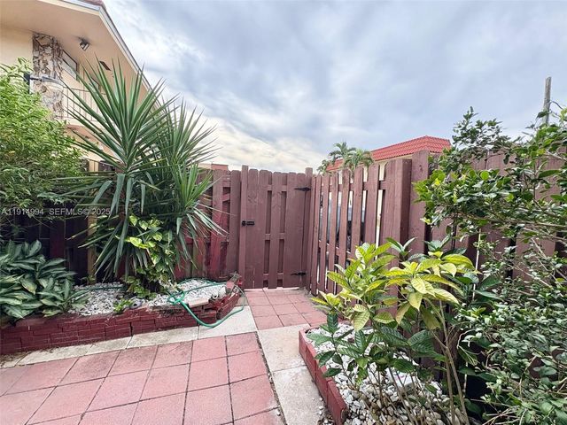 6568 SW 41st Pl 151, Davie, FL 33314