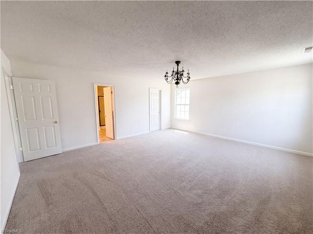 207 Calla Lilly Lane, Kernersville, NC 27284