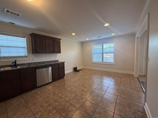 906 Garrison, Paragould, AR 72450