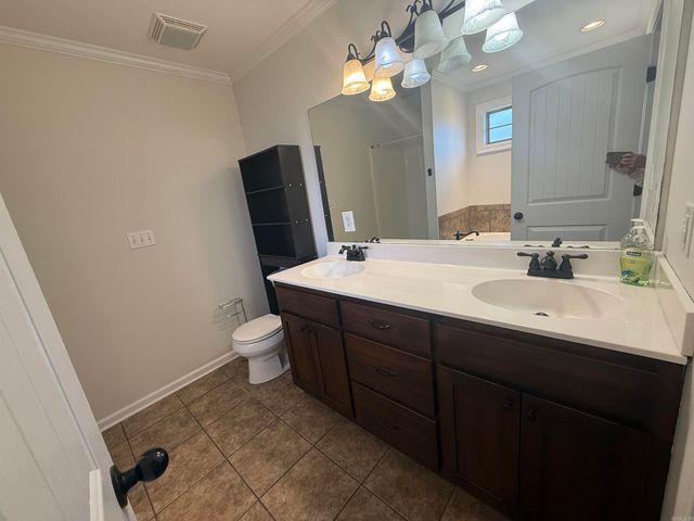 906 Garrison, Paragould, AR 72450