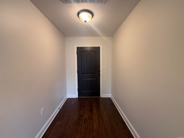 906 Garrison, Paragould, AR 72450