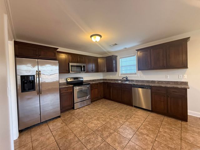 906 Garrison, Paragould, AR 72450