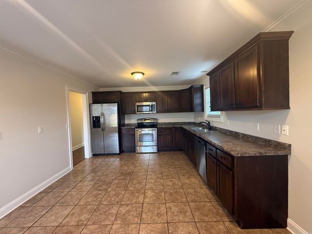 906 Garrison, Paragould, AR 72450