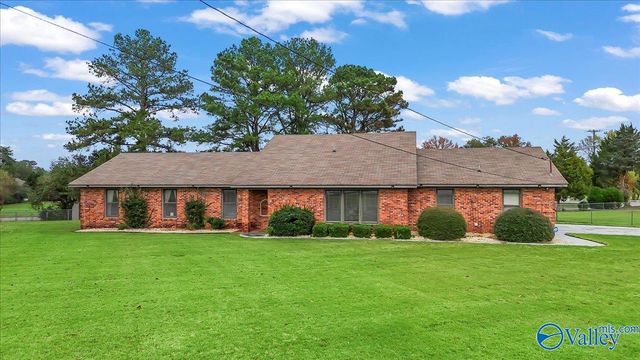 4203 SE Horseshoe Bend Road SE, Decatur, AL 35603
