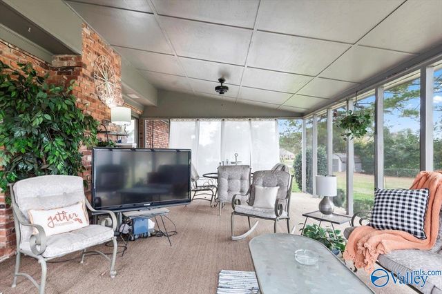 4203 SE Horseshoe Bend Road SE, Decatur, AL 35603