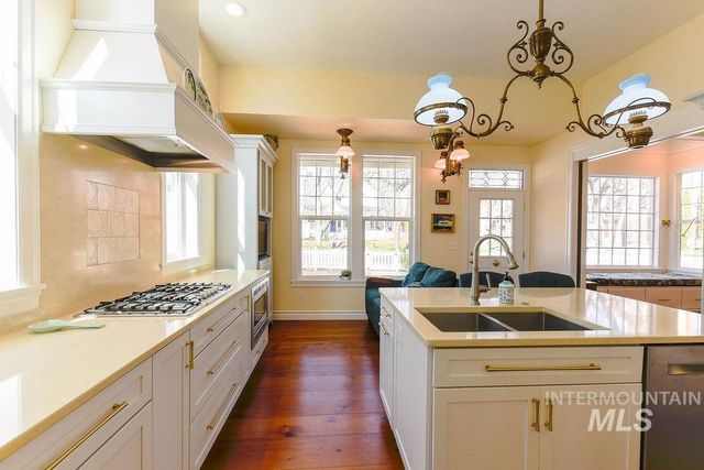 103 S Polk St., Moscow, ID 83843