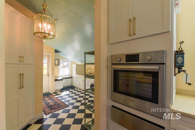 103 S Polk St., Moscow, ID 83843