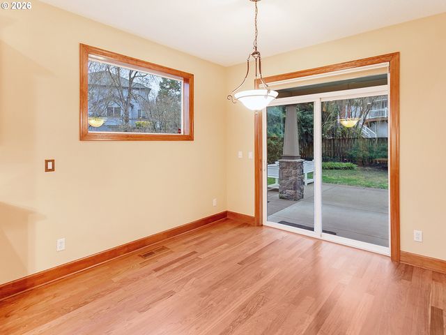 11048 Sw MADRONE Ct, Tualatin, OR 97062