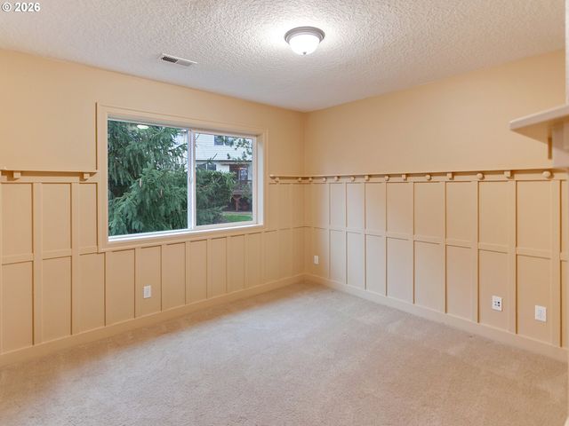 11048 Sw MADRONE Ct, Tualatin, OR 97062