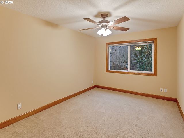 11048 Sw MADRONE Ct, Tualatin, OR 97062