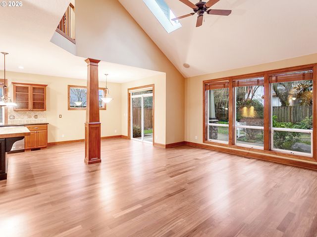 11048 Sw MADRONE Ct, Tualatin, OR 97062