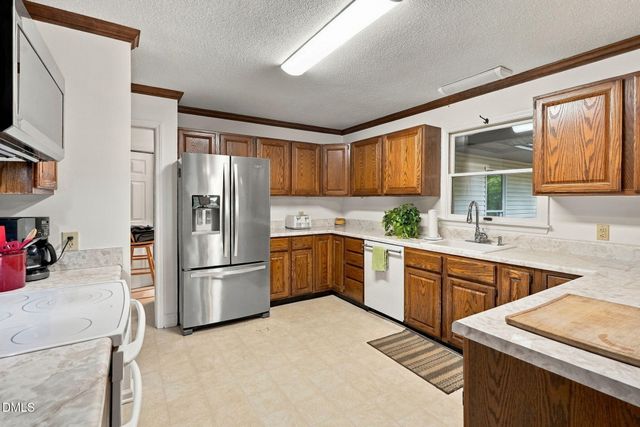 757 Turtle Creek Drive, Pittsboro, NC 27312
