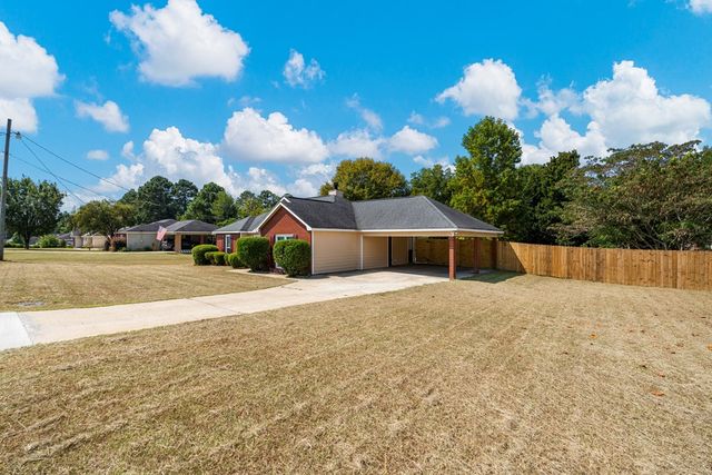 10 Running Bear Drive, Smiths Station, AL 36877