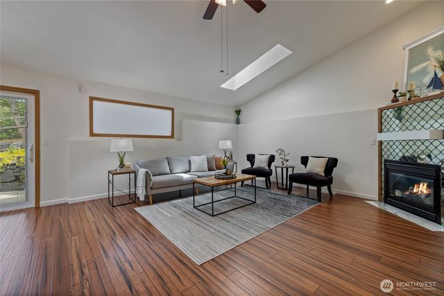 1069 5th, Steilacoom, WA 98388