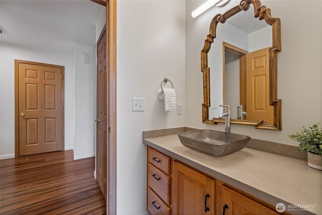 1069 5th, Steilacoom, WA 98388