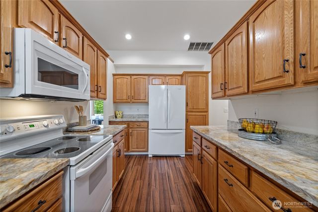 1069 5th, Steilacoom, WA 98388
