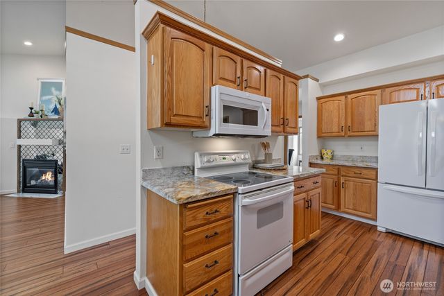1069 5th, Steilacoom, WA 98388