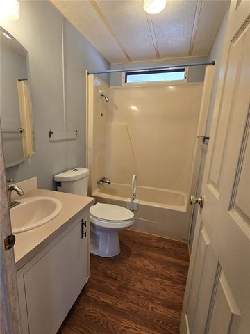 8907 32ND AVENUE E, Palmetto, FL 34221