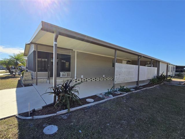 8907 32ND AVENUE E, Palmetto, FL 34221