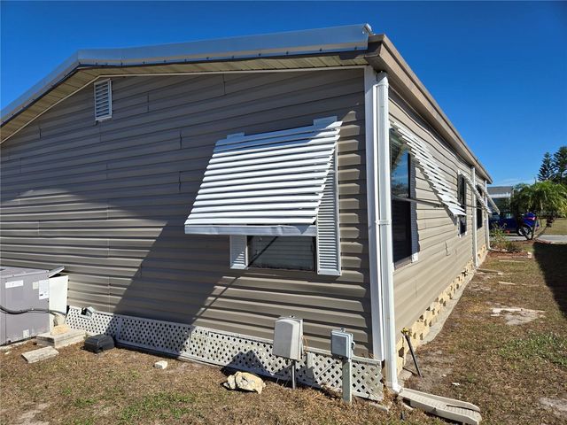 8907 32ND AVENUE E, Palmetto, FL 34221