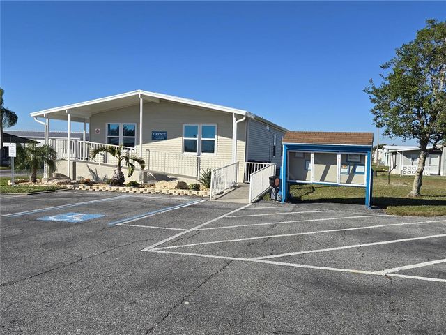 8907 32ND AVENUE E, Palmetto, FL 34221