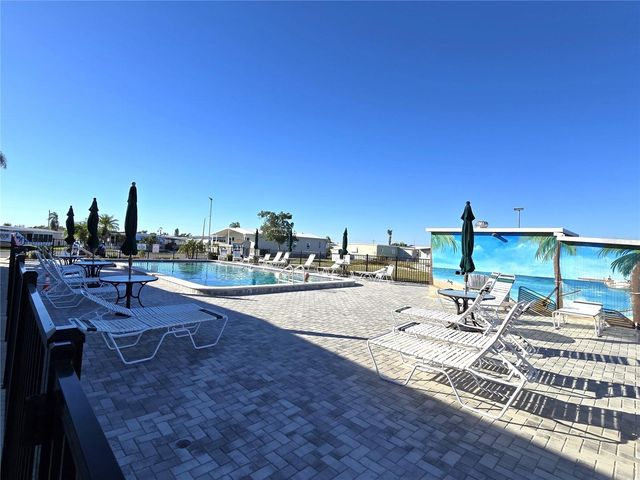 8907 32ND AVENUE E, Palmetto, FL 34221