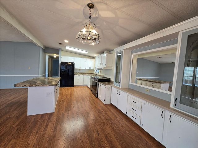 8907 32ND AVENUE E, Palmetto, FL 34221