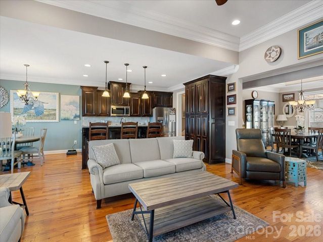 137 Ledge Stone Lane, Gaffney, SC 29341