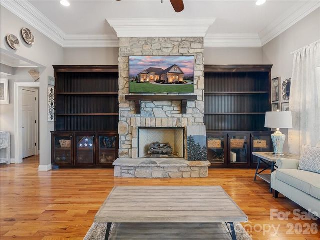 137 Ledge Stone Lane, Gaffney, SC 29341