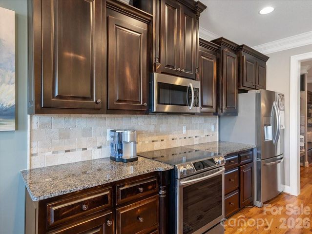 137 Ledge Stone Lane, Gaffney, SC 29341