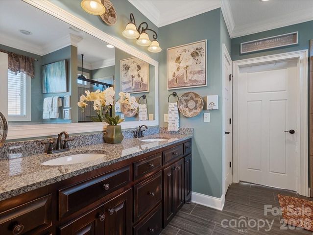 137 Ledge Stone Lane, Gaffney, SC 29341