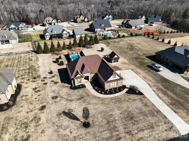 137 Ledge Stone Lane, Gaffney, SC 29341