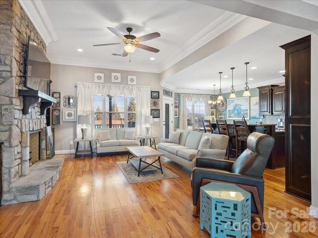 137 Ledge Stone Lane, Gaffney, SC 29341